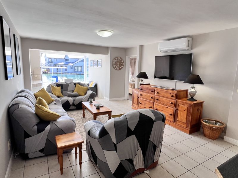 Ground Floor Canal Front Apartment - Marina Martinique - Photo 4