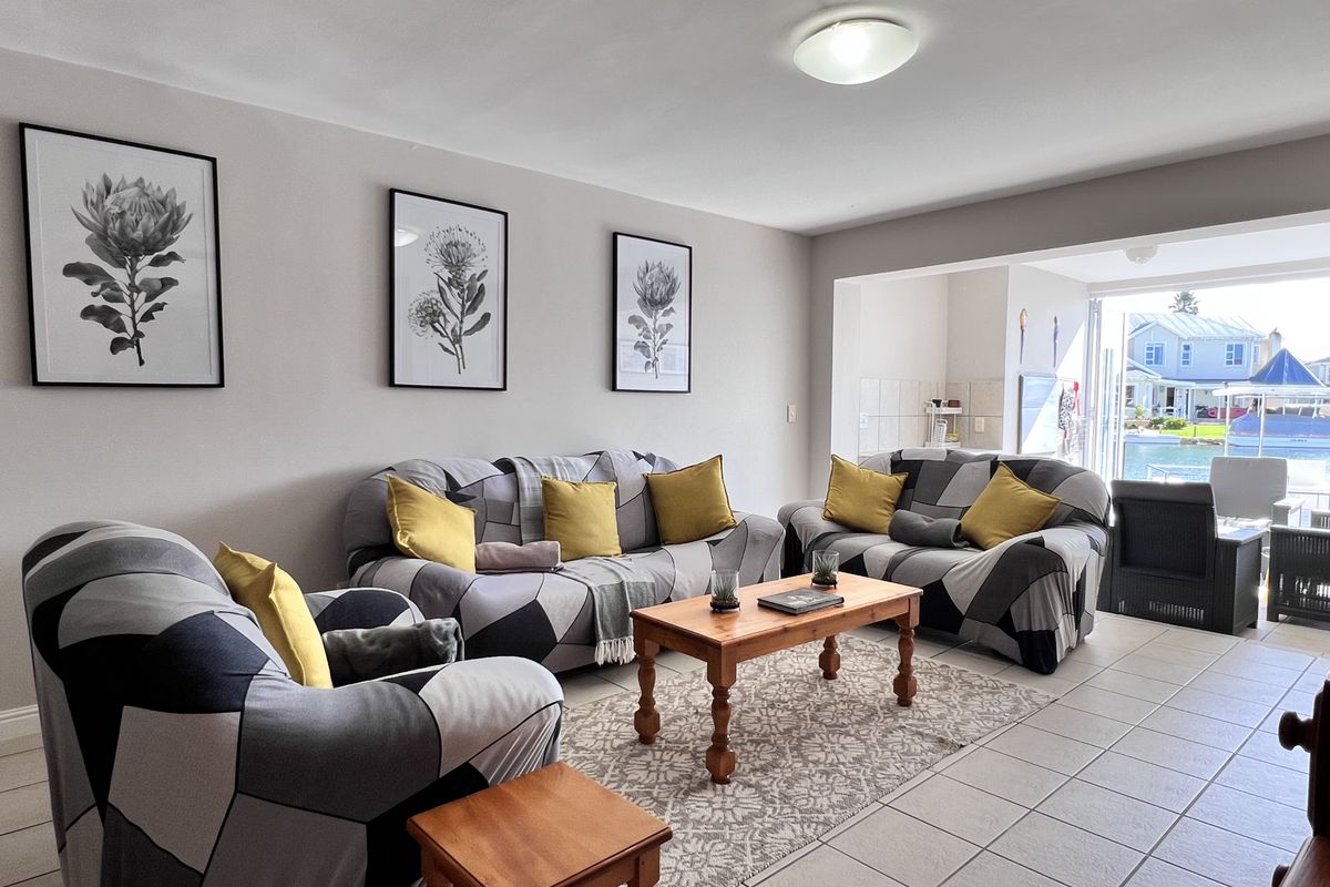 Ground Floor Canal Front Apartment - Marina Martinique - Photo 3