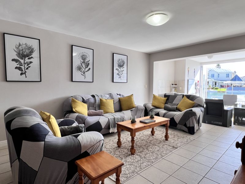 Ground Floor Canal Front Apartment - Marina Martinique - Photo 3