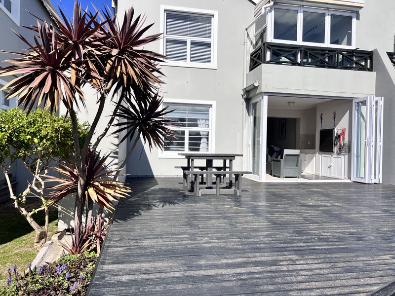 Ground Floor Canal Front Apartment - Marina Martinique - Photo 2