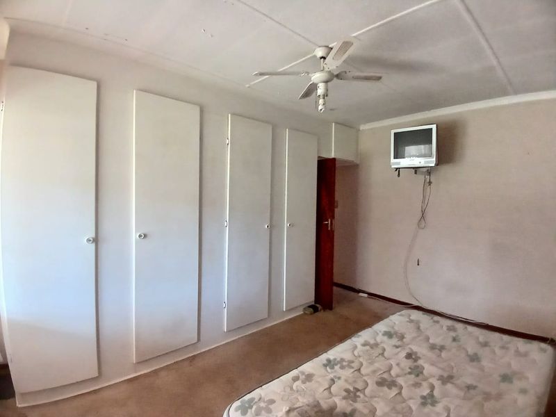 Family house for sale in Sasolburg walking distance to schools - Photo 7