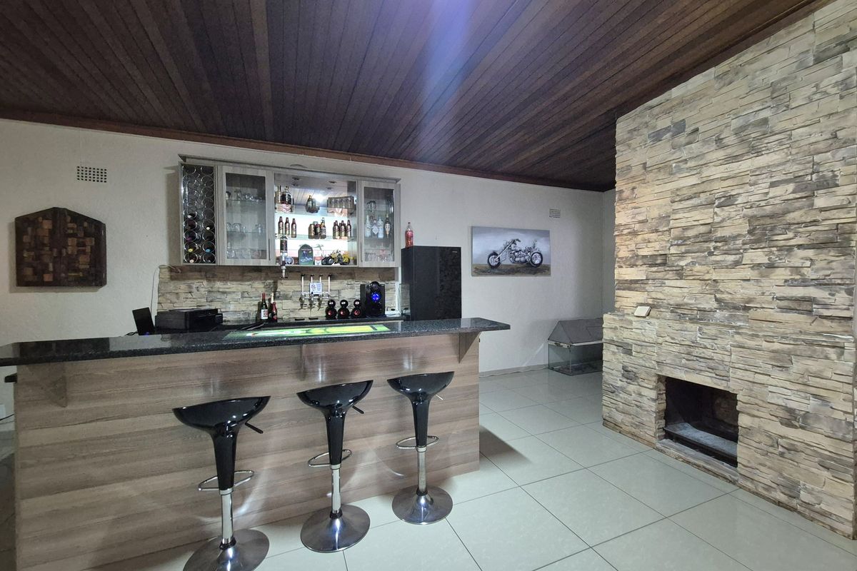 A Rare Blend of Elegance, Space & Lifestyle - Photo 3