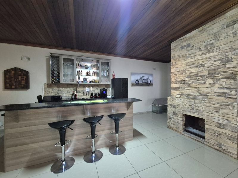 A Rare Blend of Elegance, Space & Lifestyle - Photo 3