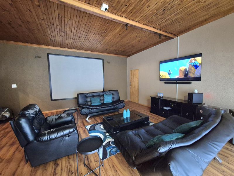 A Rare Blend of Elegance, Space & Lifestyle - Photo 5