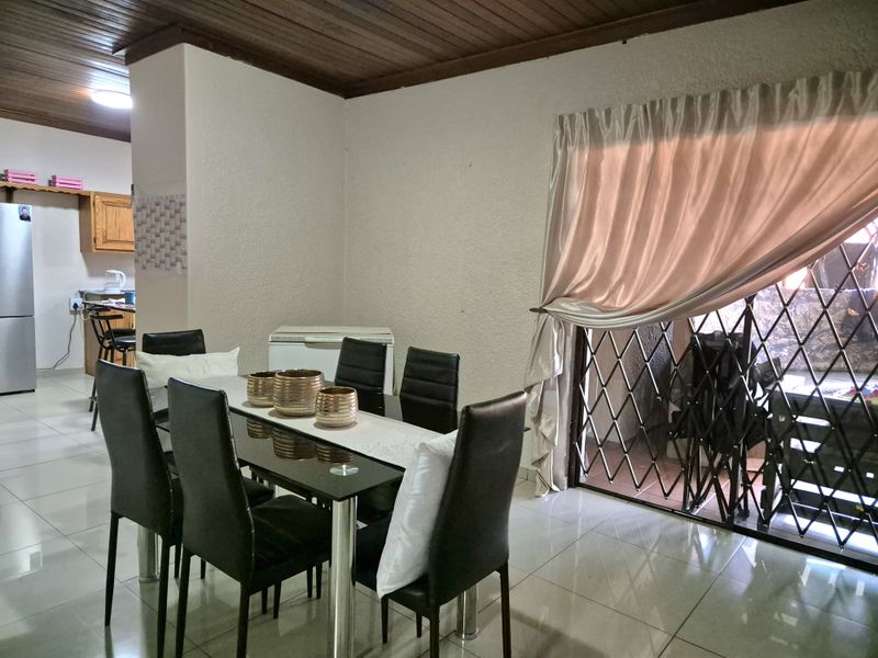 A Rare Blend of Elegance, Space & Lifestyle - Photo 7