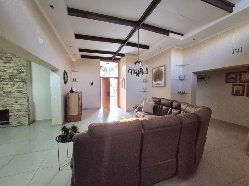 A Rare Blend of Elegance, Space & Lifestyle - Photo 2
