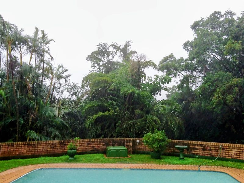 Face brick Family Home with Flat – For Sale in Meer En See - Photo 2