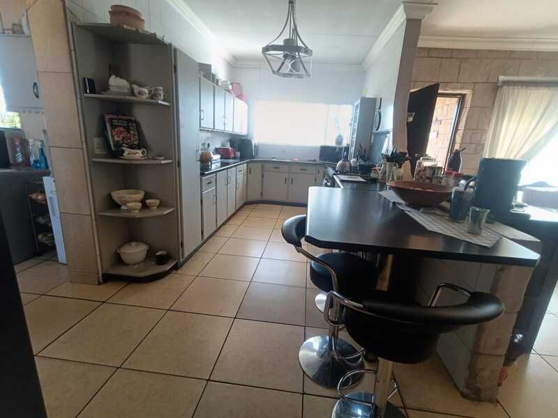 For Sale: Stunning 3-Bedroom Face Brick Home - Photo 9