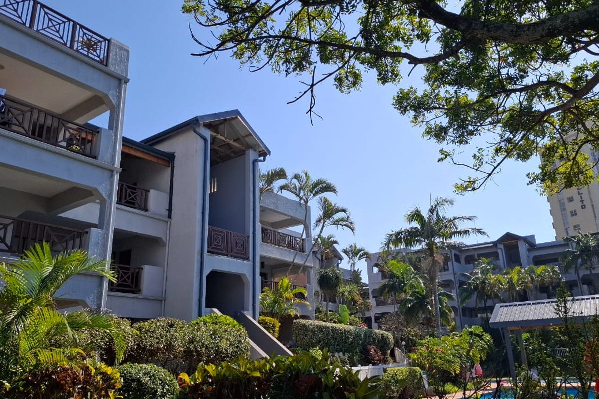 Penthouse Paradise in Prime Compensation Beach Location - Photo 5