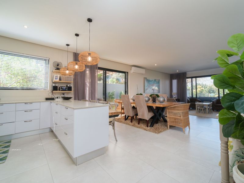 Luxurious Sea View Residence in Dunkirk Estate - Photo 7