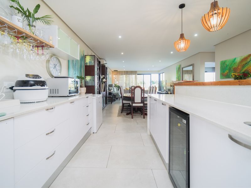 Luxurious Sea View Residence in Dunkirk Estate - Photo 8