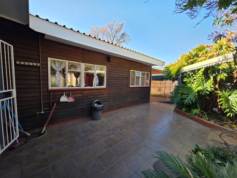 BARGAIN OF THE WEEK – Neat & Beautiful Home for Sale in Sasolburg! - Photo 2