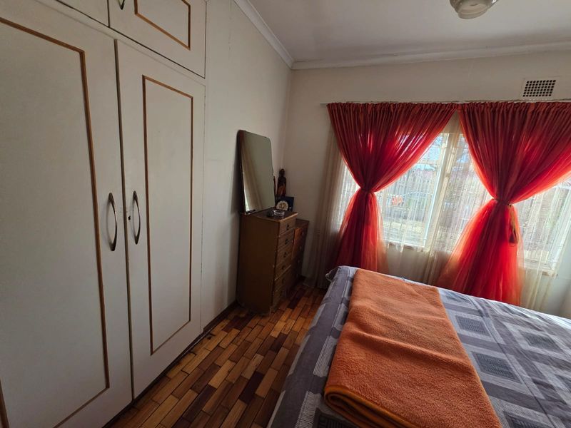 BARGAIN OF THE WEEK – Neat & Beautiful Home for Sale in Sasolburg! - Photo 10