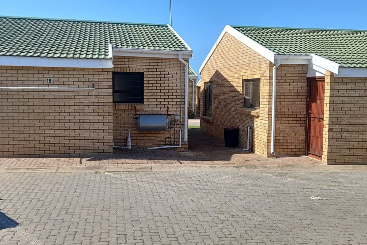 JEFFREYS BAY RETIREMENT - Photo 2