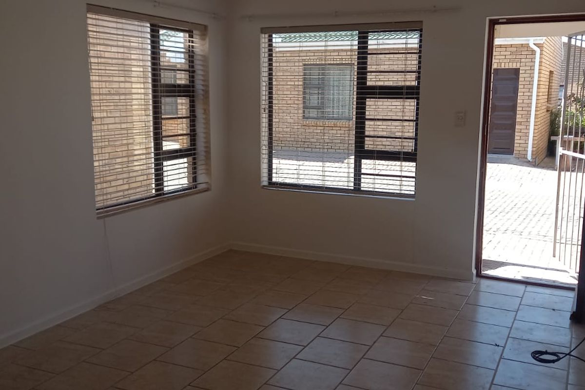 JEFFREYS BAY RETIREMENT - Photo 3