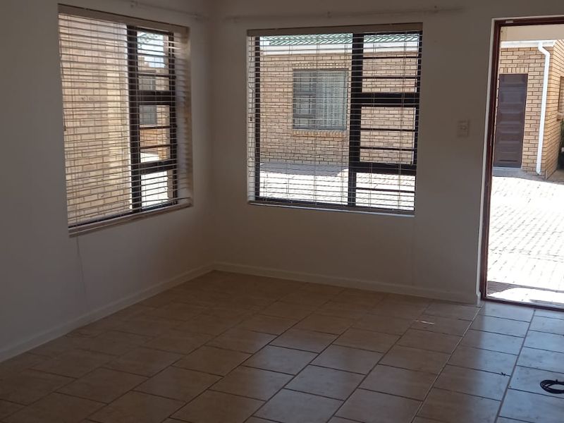 JEFFREYS BAY RETIREMENT - Photo 3