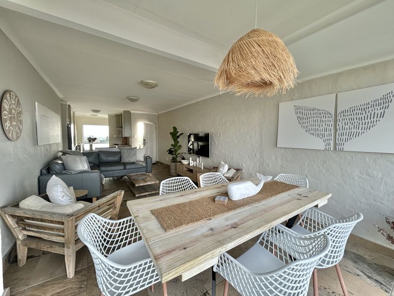 Perfect Holiday Escape with Breathtaking Lagoon & Ocean Views - Photo 4