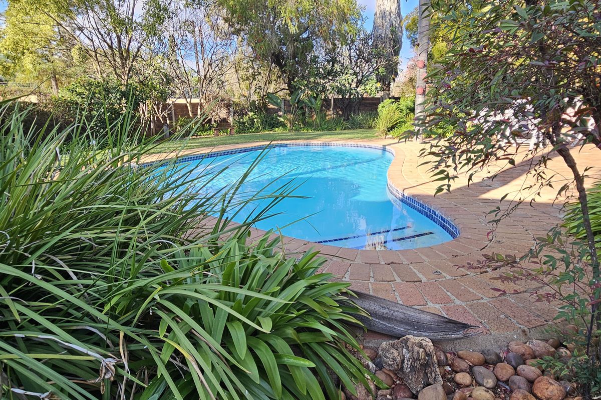 Large 4 Bedroom Family Home in Welgelegen,  Space, Style and  Serenity Await - Photo 2