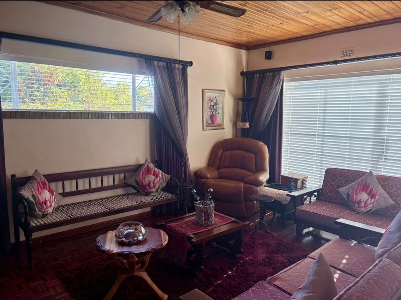 STUNNING NEW RELEASE – FIRST TIME ON THE MARKET! - Photo 6