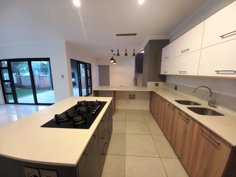 3 Bedroom 2-bathroom Duplex for Rent at The Paddocks - Photo 10