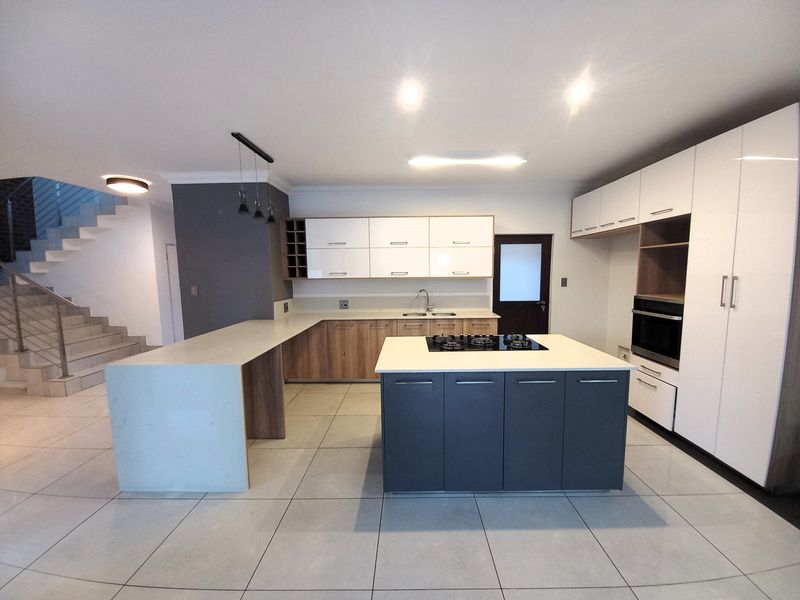 3 Bedroom 2-bathroom Duplex for Rent at The Paddocks - Photo 8