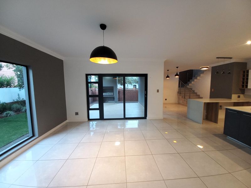 3 Bedroom 2-bathroom Duplex for Rent at The Paddocks - Photo 6