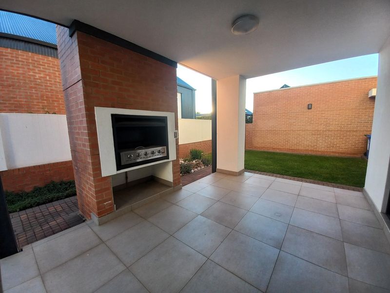 Duplex for Rent at The Paddocks - Photo 6