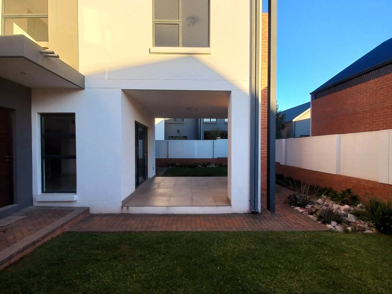 Duplex for Rent at The Paddocks - Photo 5