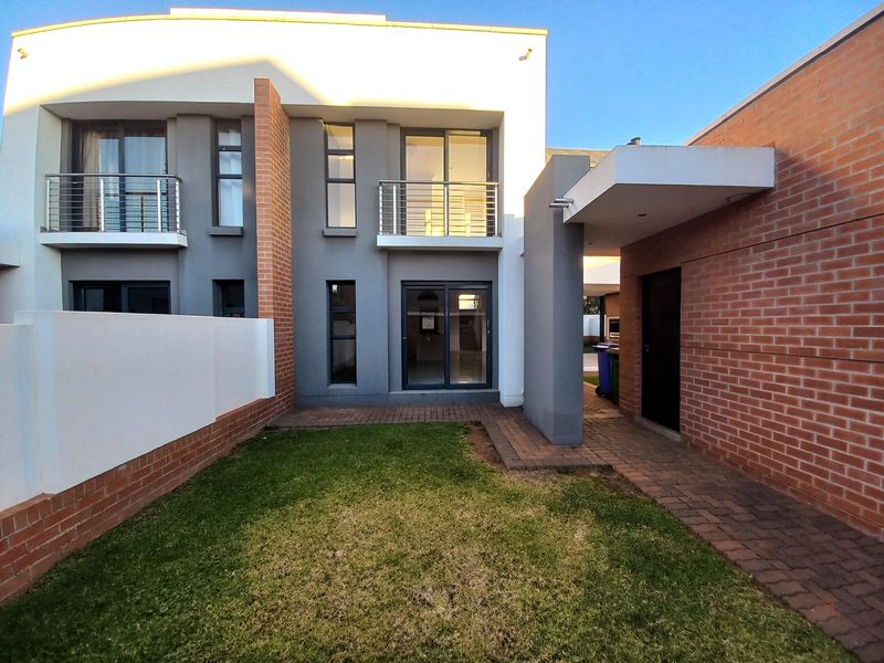 Duplex for Rent at The Paddocks - Photo 2