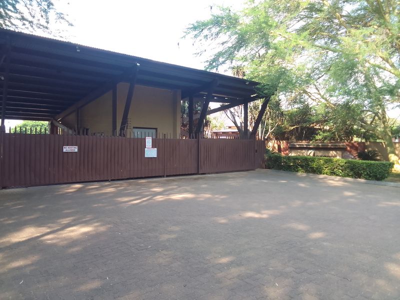 Luxurious and spacious Units - Photo 3