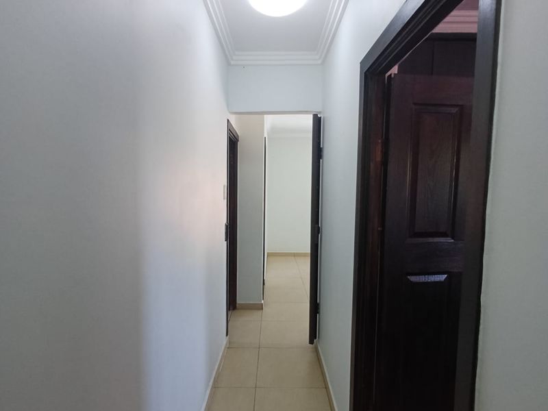 Massive Home In A Secured Estate. - Photo 9