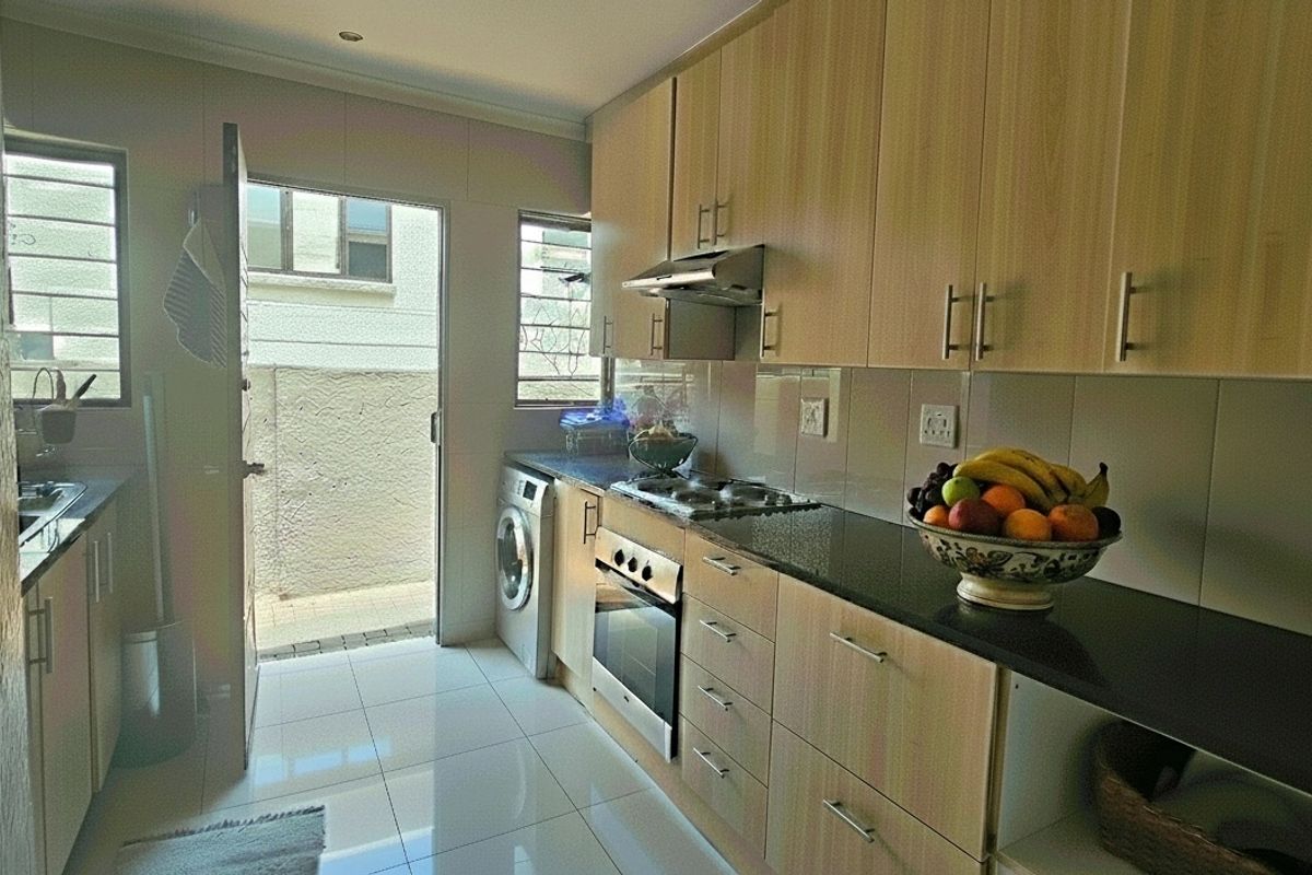 Renovated Family Cluster in Popular Morningside Complex - Photo 2