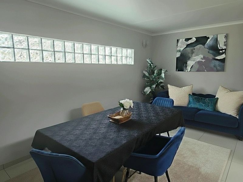 Renovated Family Cluster in Popular Morningside Complex - Photo 4