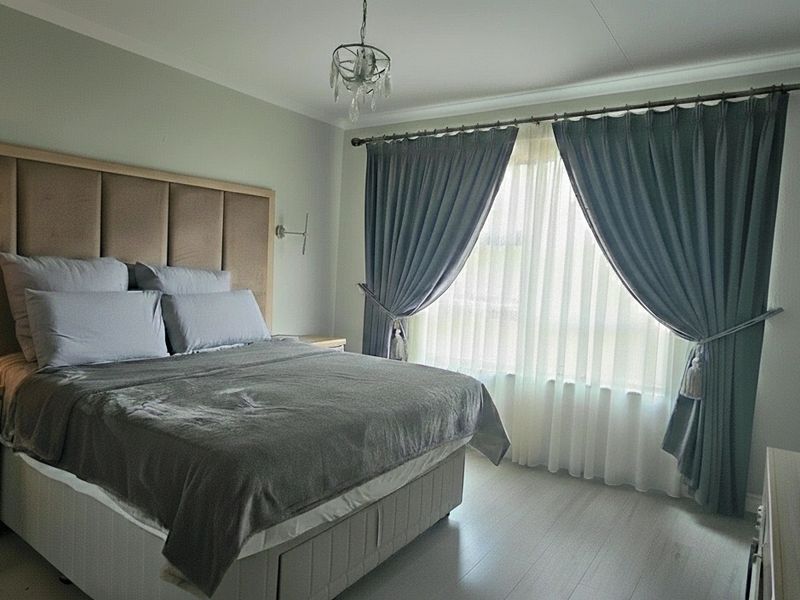 Renovated Family Cluster in Popular Morningside Complex - Photo 6