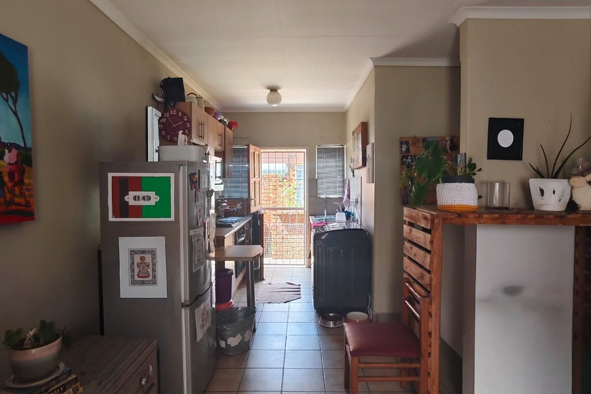 Secure & Pet-Friendly Living – Vaalpark - Photo 4