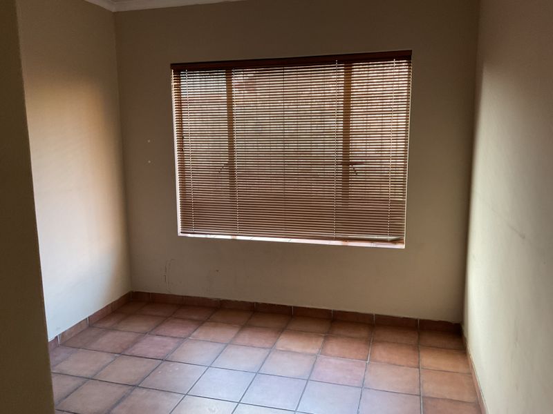 Freehold For Sale In Centurion - Photo 8