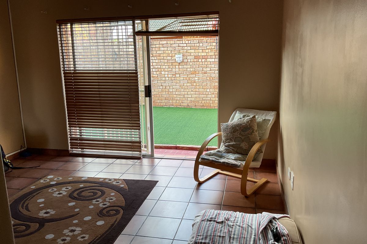 Freehold For Sale In Centurion - Photo 3