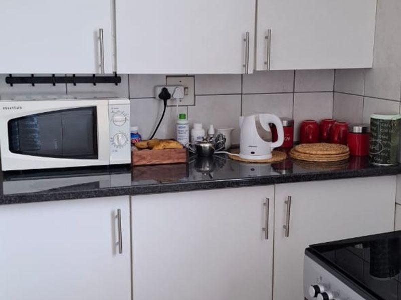 BEAUTIFUL & SPACIOUS APARTMENT FOR SALE IN VANDERBIJLPARK - Photo 6