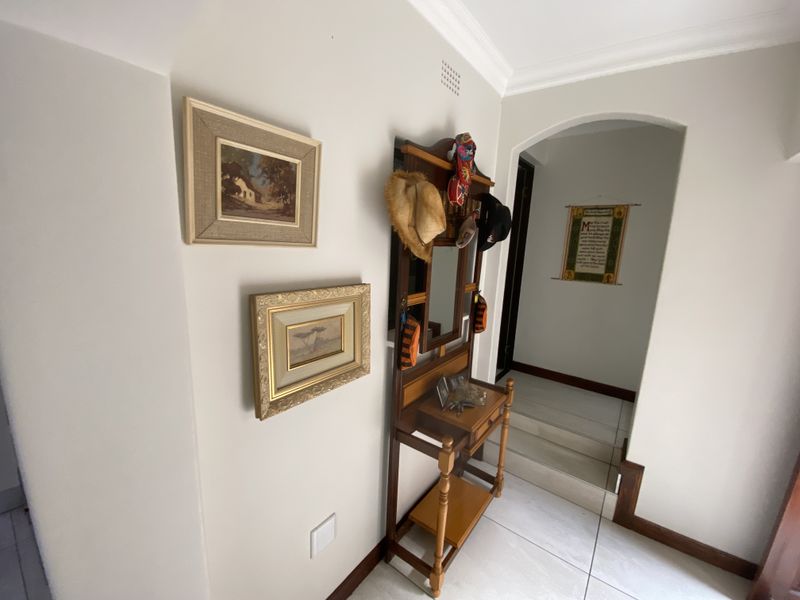 Beyond Expectations – A Hidden Gem in Fourways  R 2 699 000 - Photo 10