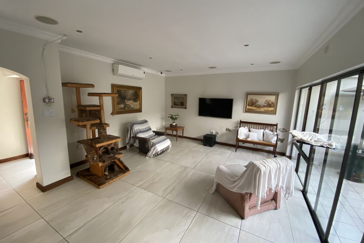 Beyond Expectations – A Hidden Gem in Fourways  R 2 699 000 - Photo 3