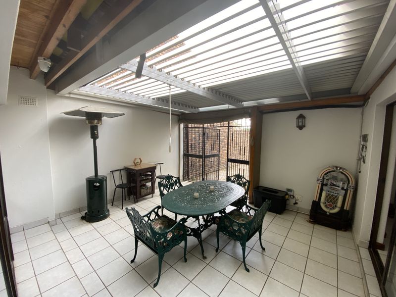 Beyond Expectations – A Hidden Gem in Fourways  R 2 699 000 - Photo 4