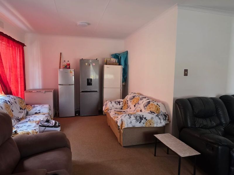 Beautiful 3 Bedroom Family Home in SE 6!!!! - Photo 4
