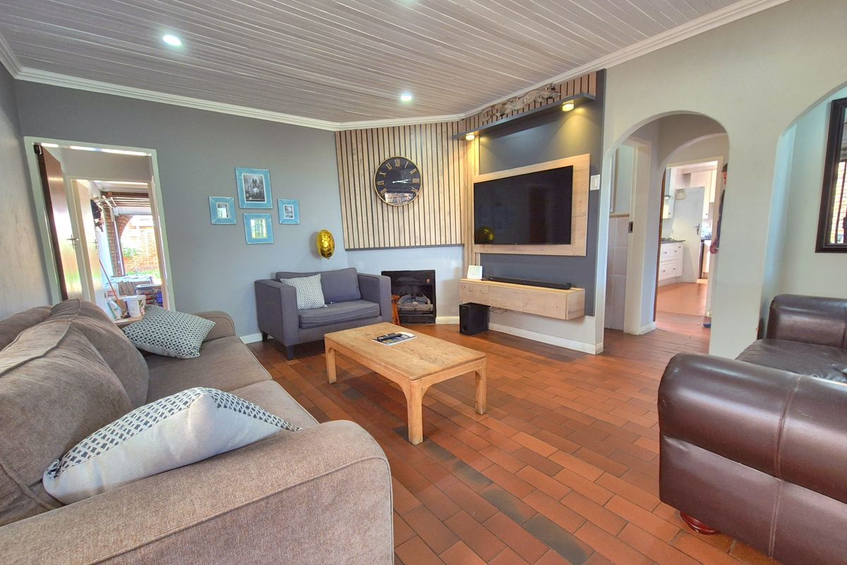 STUNNING  BADENHORST BEAUTY UP FOR GRABS! - Photo 4