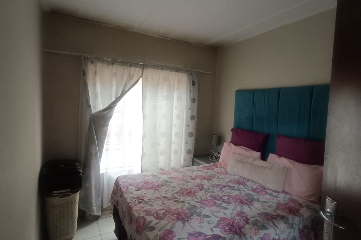 Neat 1-Bedroom Flat – Ideal Starter Home or Investment. - Photo 5