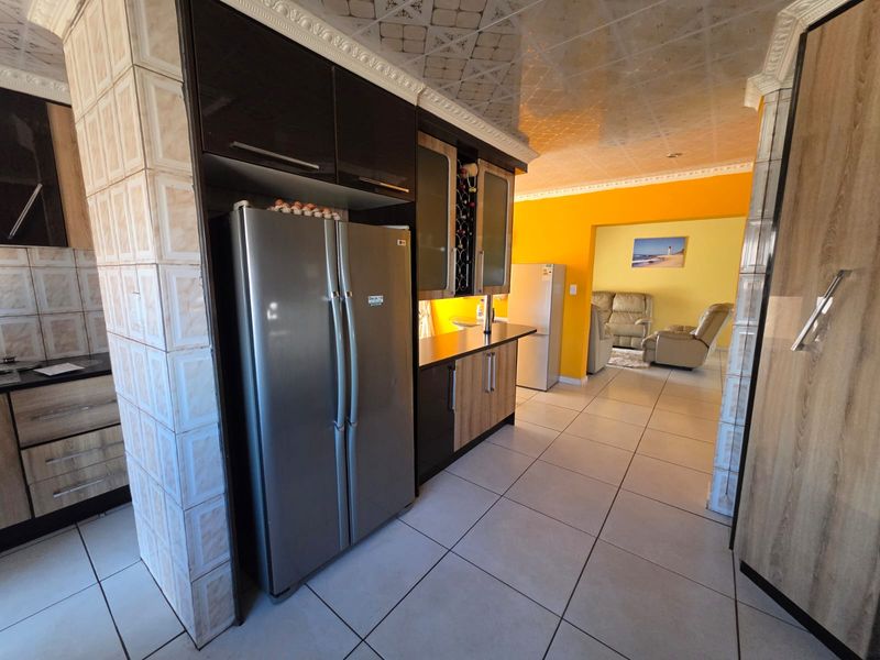 BEAUTIFUL HOUSE FOR SALE IN A SECURE ESTATE – THREE RIVERS EAST - Photo 6