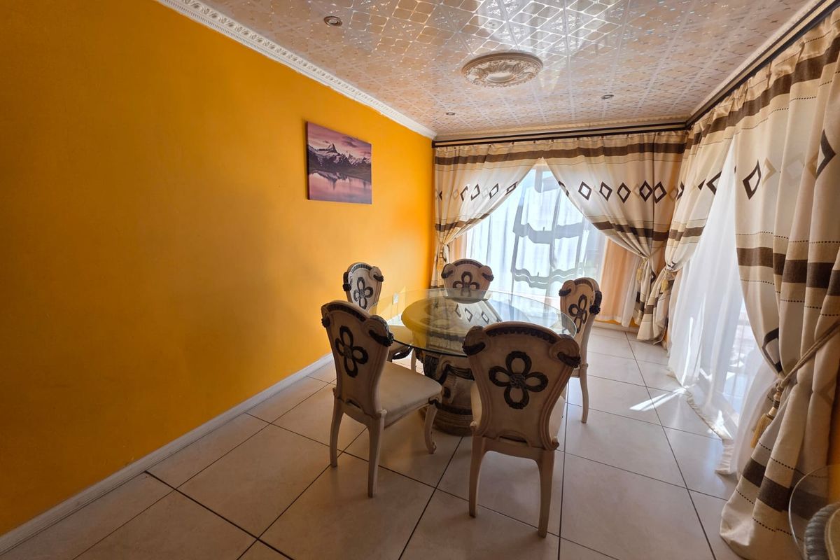 BEAUTIFUL HOUSE FOR SALE IN A SECURE ESTATE – THREE RIVERS EAST - Photo 4