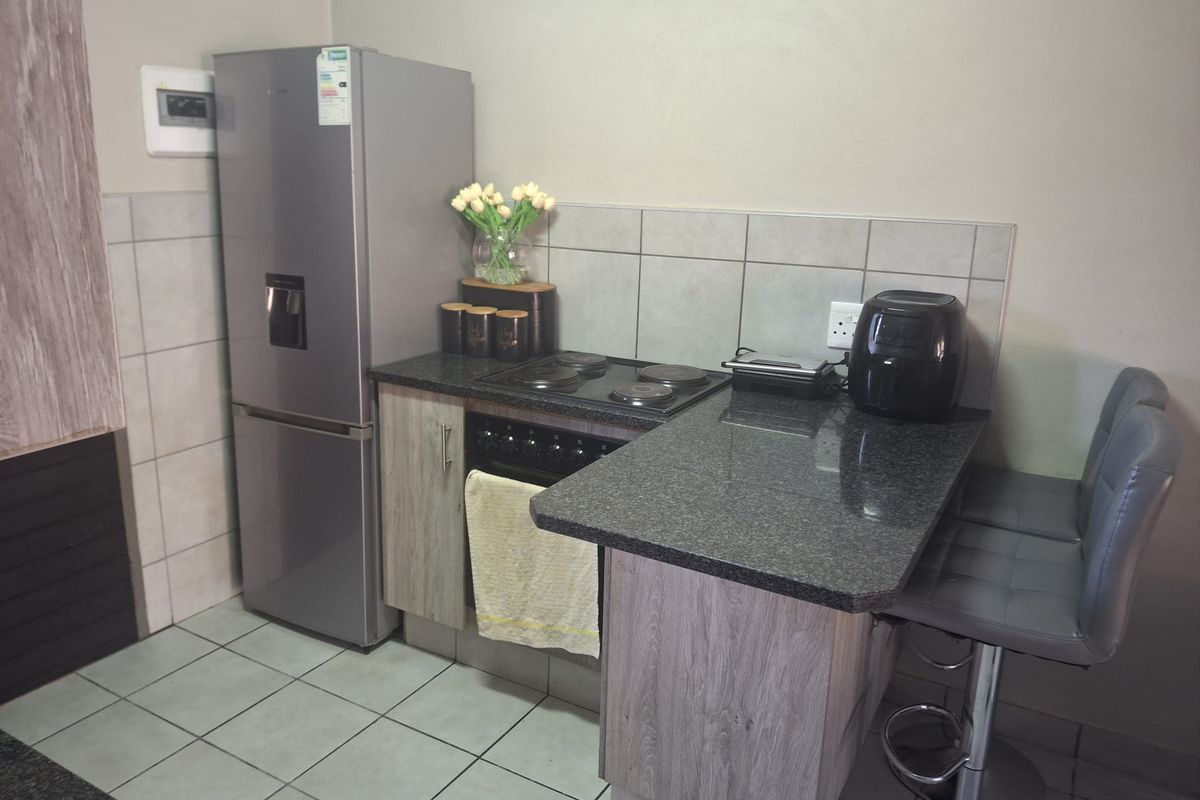 Secure 2-Bedroom Apartments for Sale – The Junction, Heuweloord - Photo 3