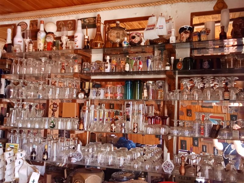 Location. Lifestyle. Lush Living. - Photo 9