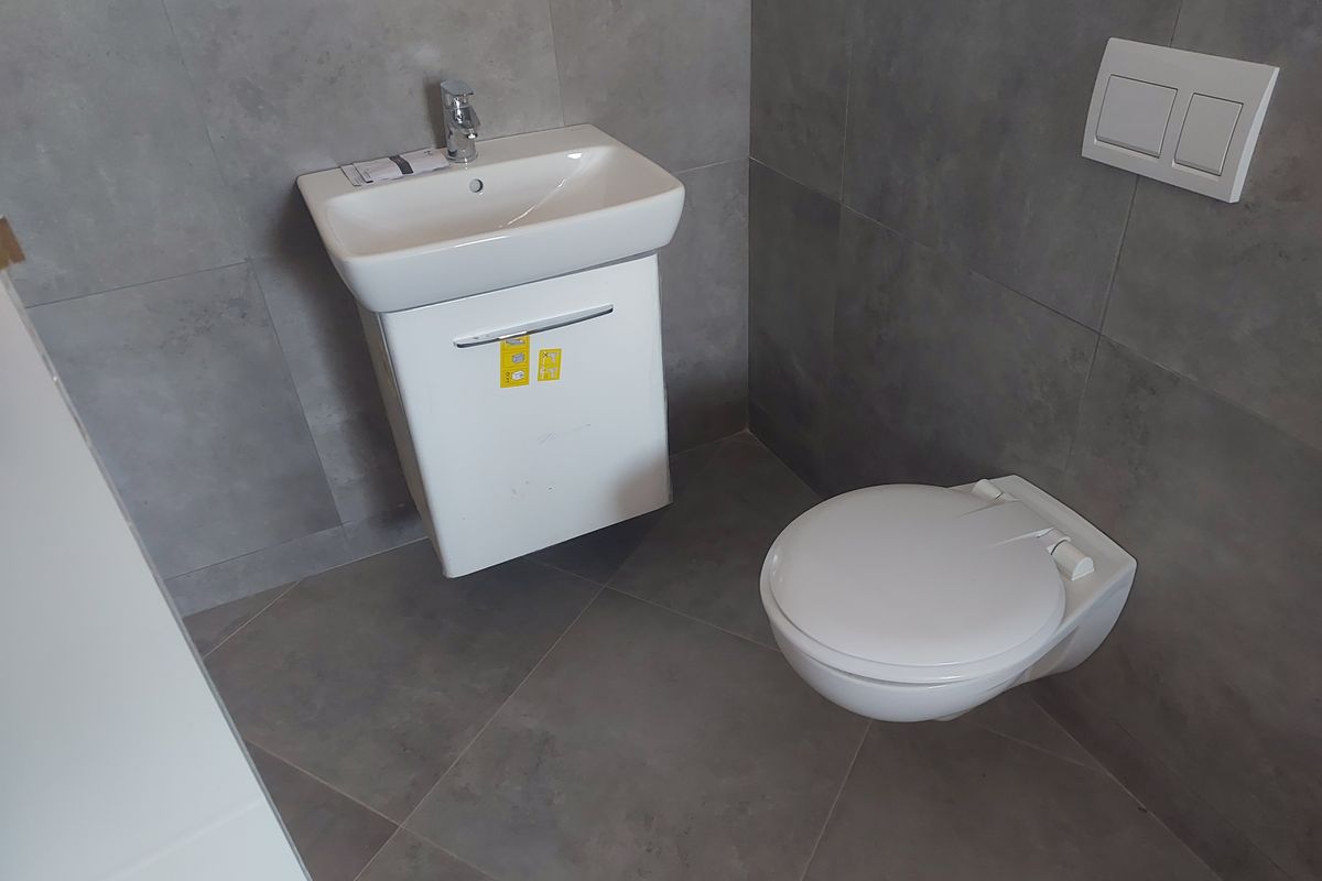 1 Bedroom Apartment in a newly built complex with immaculate finishes - Photo 4