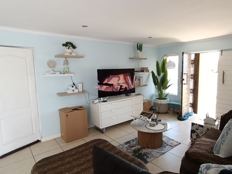 Beautiful 4 Bedroom in reyno manor! - Photo 4